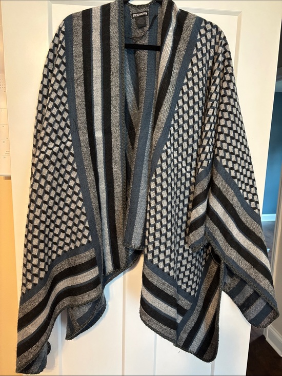 Steve Madden Sweaters - Steve Madden Blue, Gray & Black Patterned Open Front Poncho